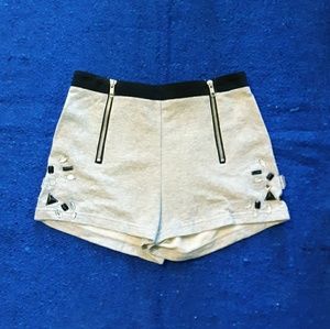 Front 2 zipper short🌷